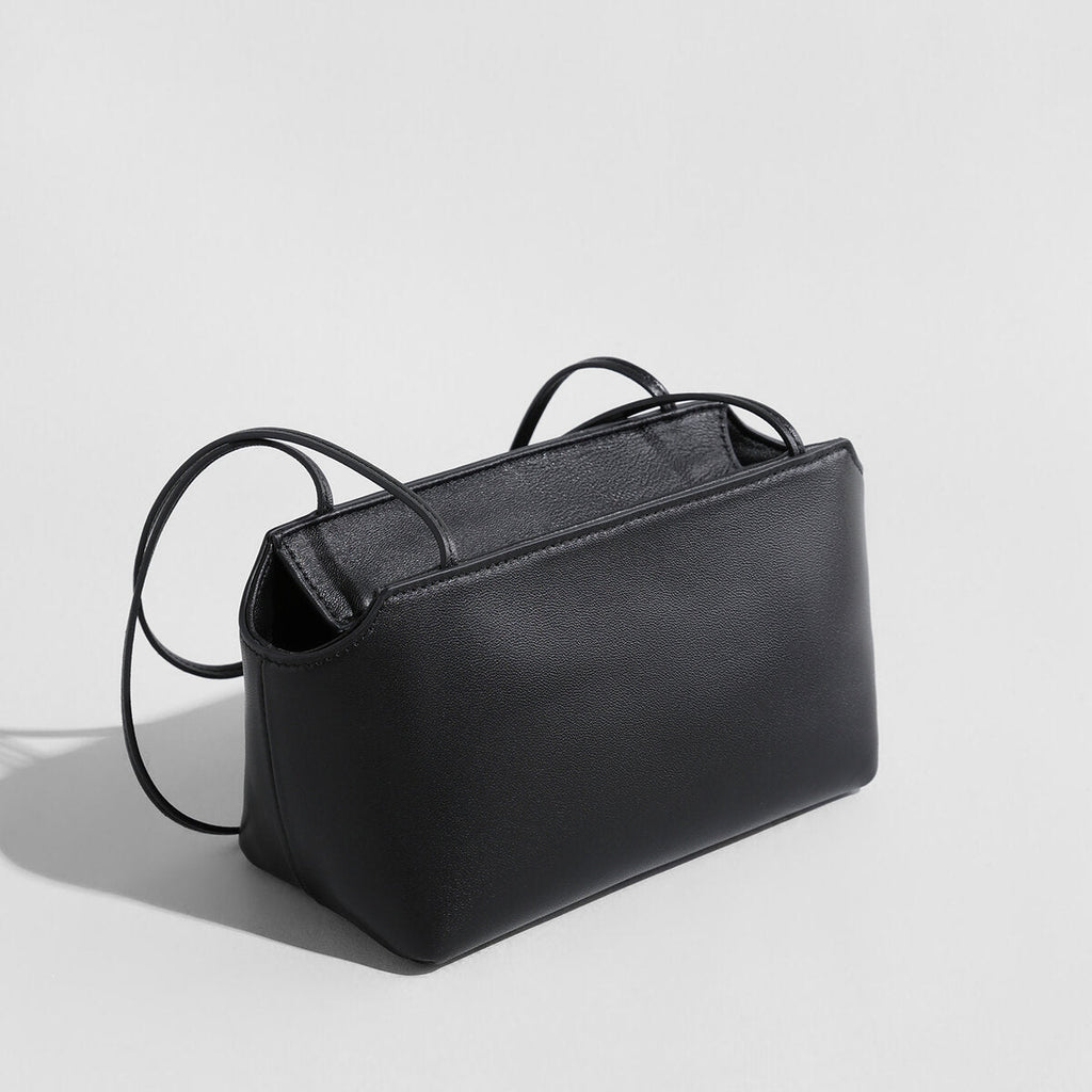 The Structured Leather Shoulder Bag
