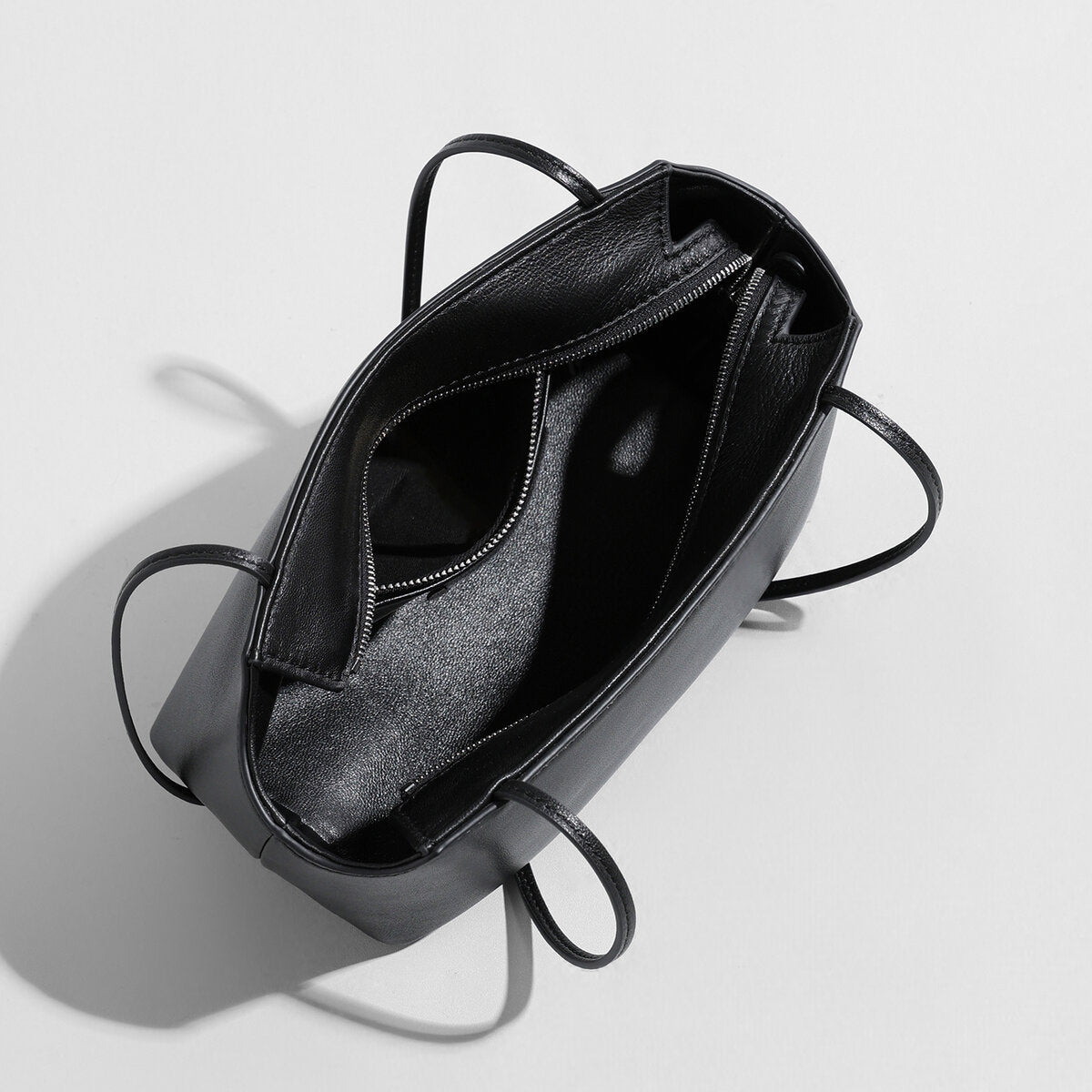 The Structured Leather Shoulder Bag
